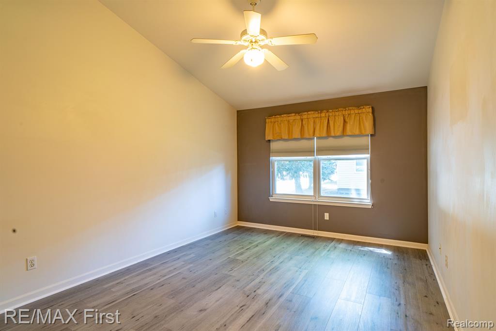 4158 RICHFIELD Drive, Sterling Heights, MI 48314 — Photo 22