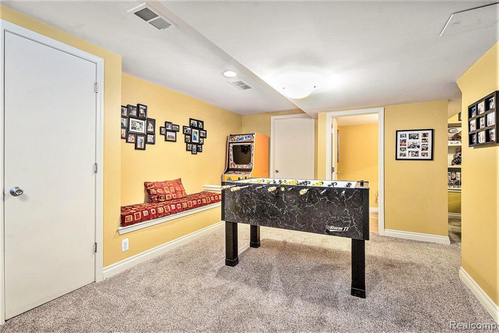 16155 WINCHESTER Drive, Northville, MI 48168 — Photo 40