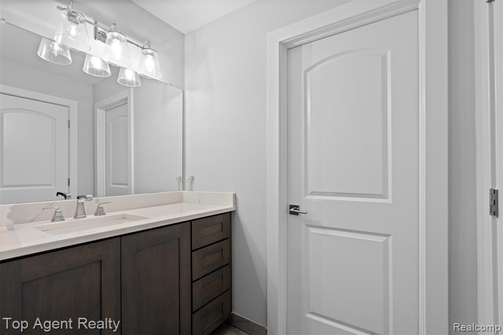 55764 Buckthorn Drive, Shelby Twp, MI 48316 — Photo 44