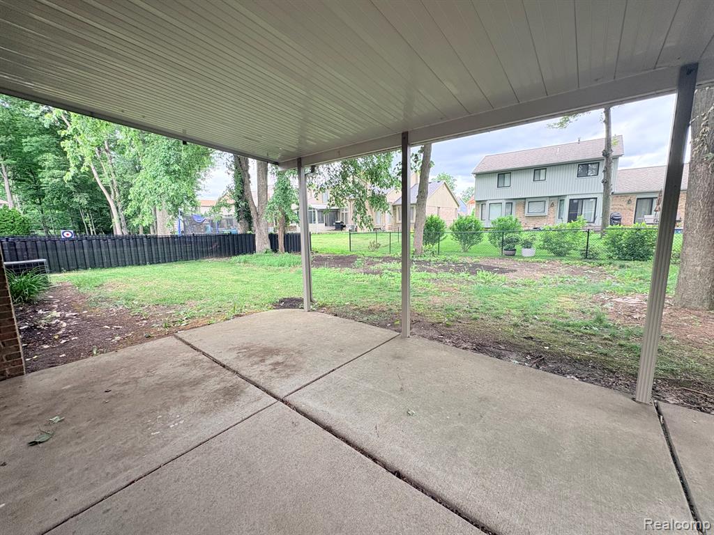 43336 Herring Drive, Clinton Twp, MI 48038 — Photo 26