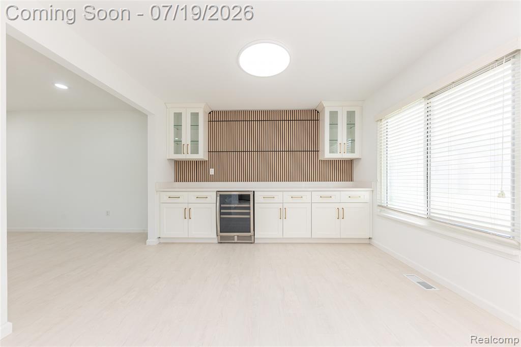 5994 Kingsfield Drive, West Bloomfield, MI — Photo 11