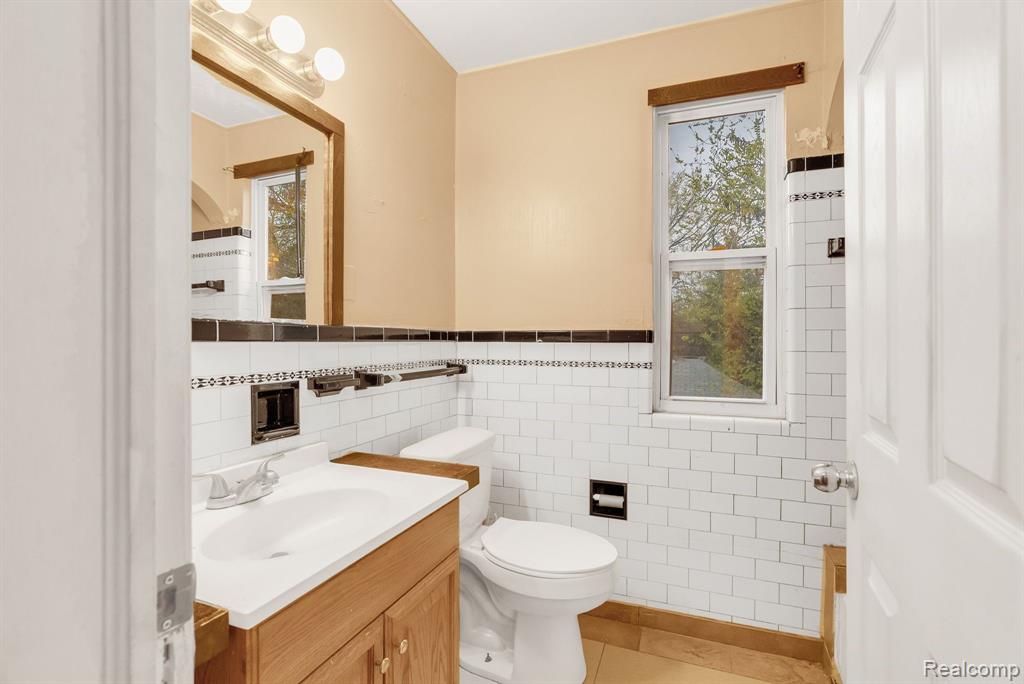 9935 BALFOUR Road, Detroit, MI 48224 — Photo 25