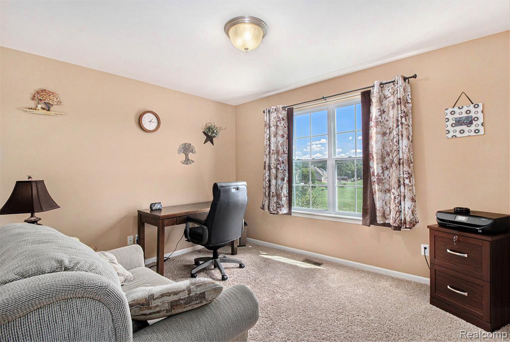 8433 Thorn Hill Drive, Howell, MI 48843 — Photo 16