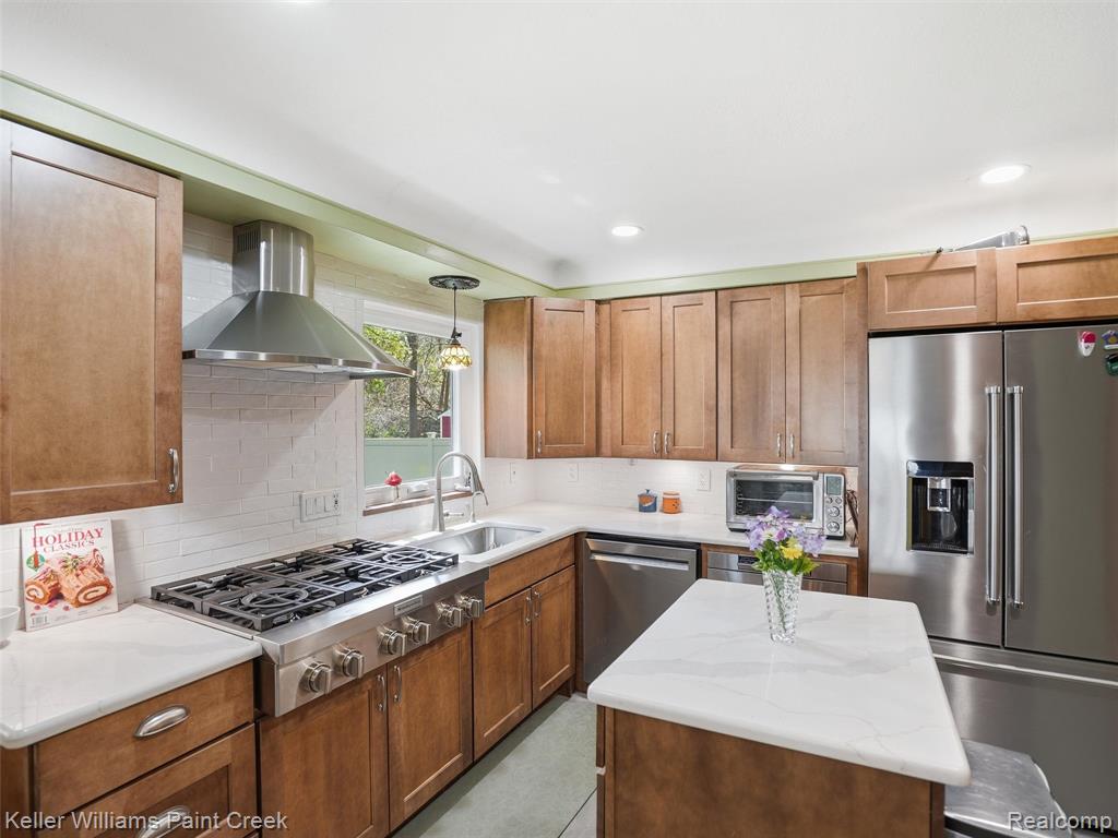 18048 Elizabeth Street, Roseville, MI 48066 — Photo 13