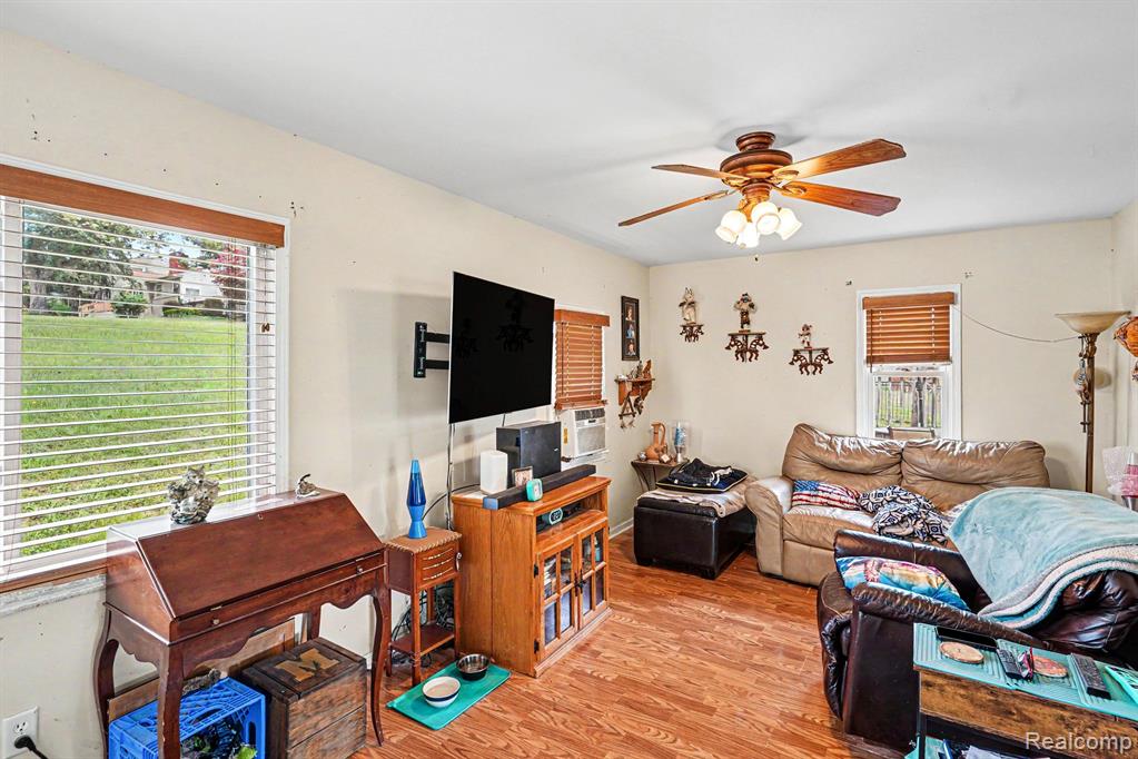 324 George Street, Flushing, MI 48433 — Photo 6