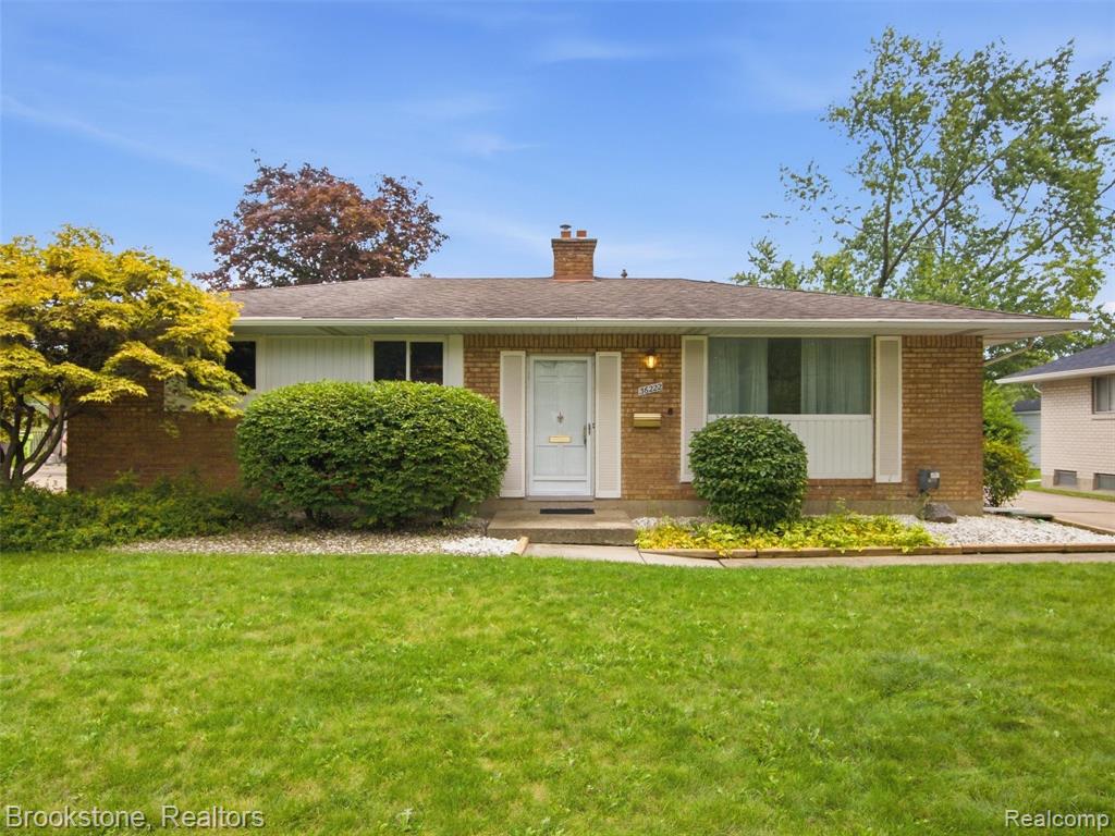 36222 Woodingham Street, Clinton Twp, MI 48035