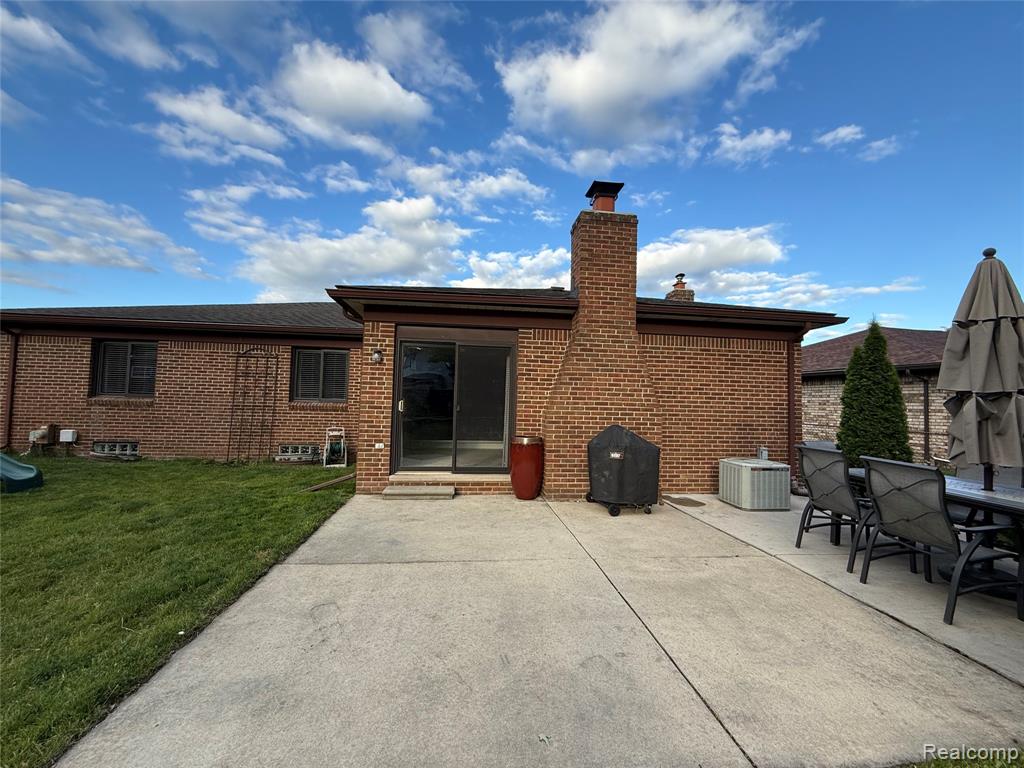 39217 Bramblebush Court, Clinton Twp, MI 48038 — Photo 32
