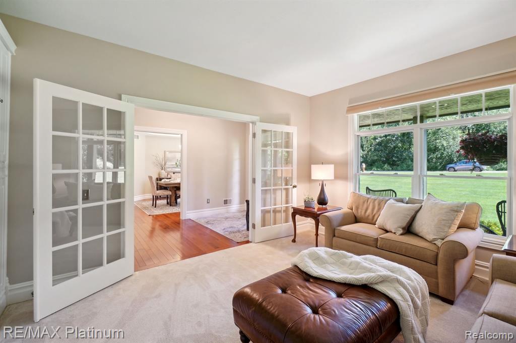 4657 Lakeshire Drive, Howell, MI 48843 — Photo 5