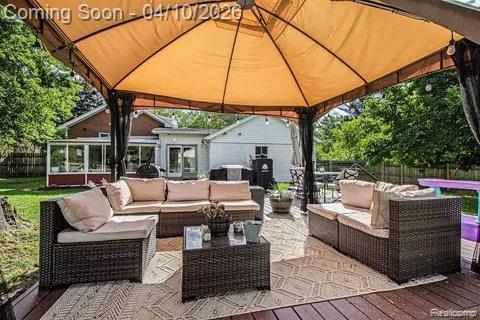 371 Hillcliff Drive, Waterford, MI 48328 — Photo 19