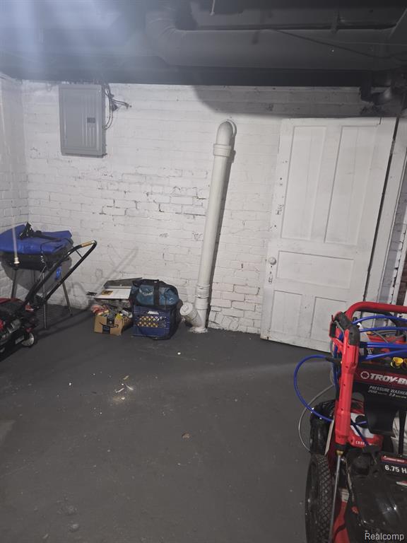 5118 Renville Street, Detroit, MI 48210 — Photo 32
