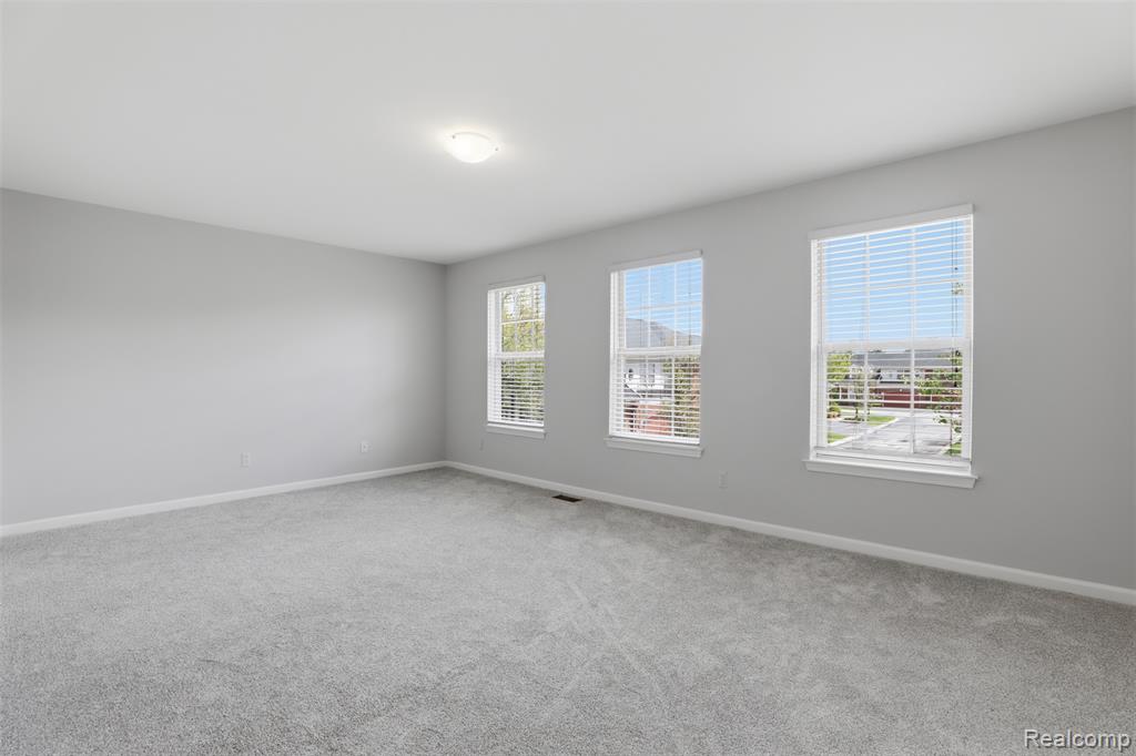 4368 Gateway Circle, West Bloomfield, MI — Photo 32