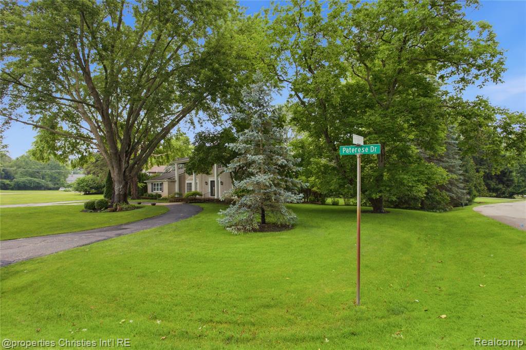 7110 Paterese Drive, Bloomfield Hills, MI 48301 — Photo 46