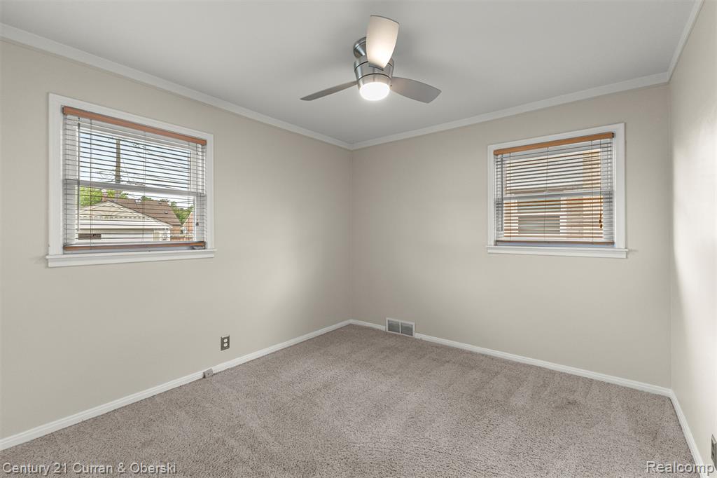 4224 Howard Street, Lincoln Park, MI 48146 — Photo 15