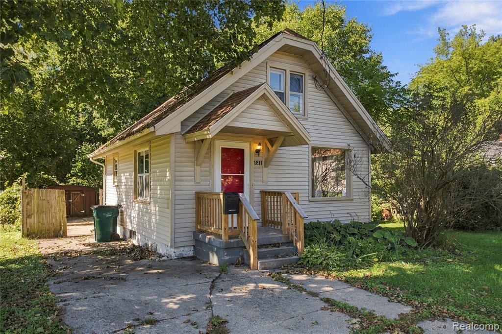 1811 Vermont Avenue, Lansing, MI 48906
