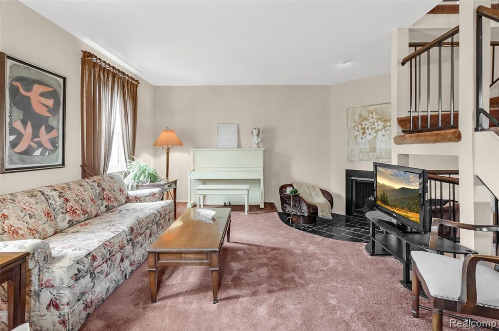 19931 Schoolhouse Court, Northville, MI 48167 — Photo 45