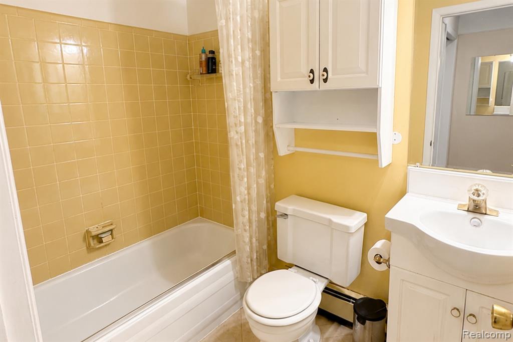 61227 Heritage, South Lyon, MI 48178 — Photo 12