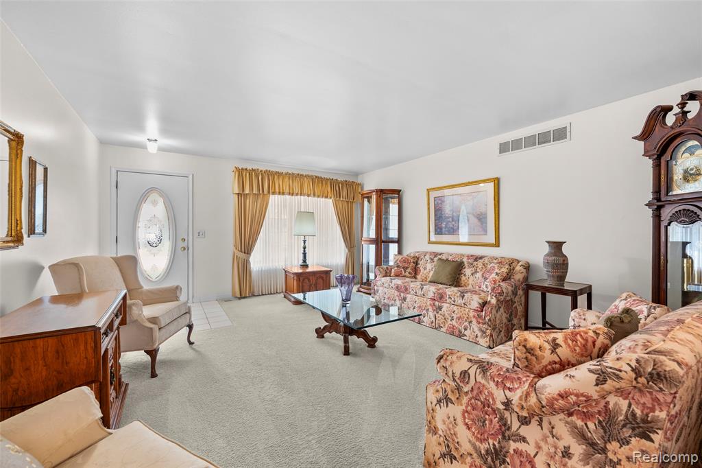 9450 Continental Drive, Taylor, MI 48180 — Photo 11