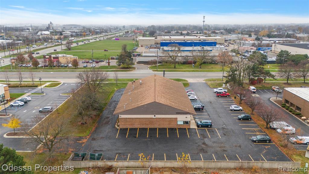 5625 18 MILE Road, Sterling Heights, MI 48314 — Photo 10