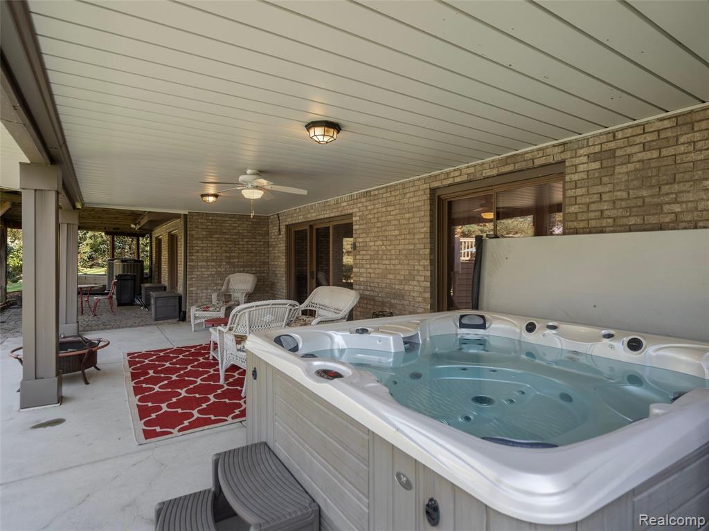 5724 Murfield Drive, Rochester, MI 48306 — Photo 10