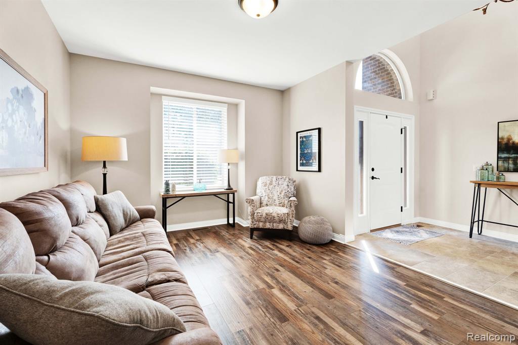 50093 Oakbrooke Drive, New Baltimore, MI 48047 — Photo 13