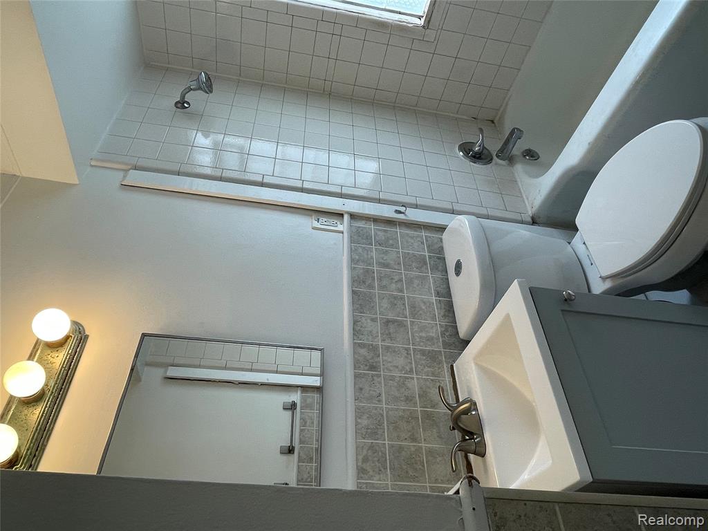 8203 Paige Avenue, Warren, MI 48089 — Photo 11