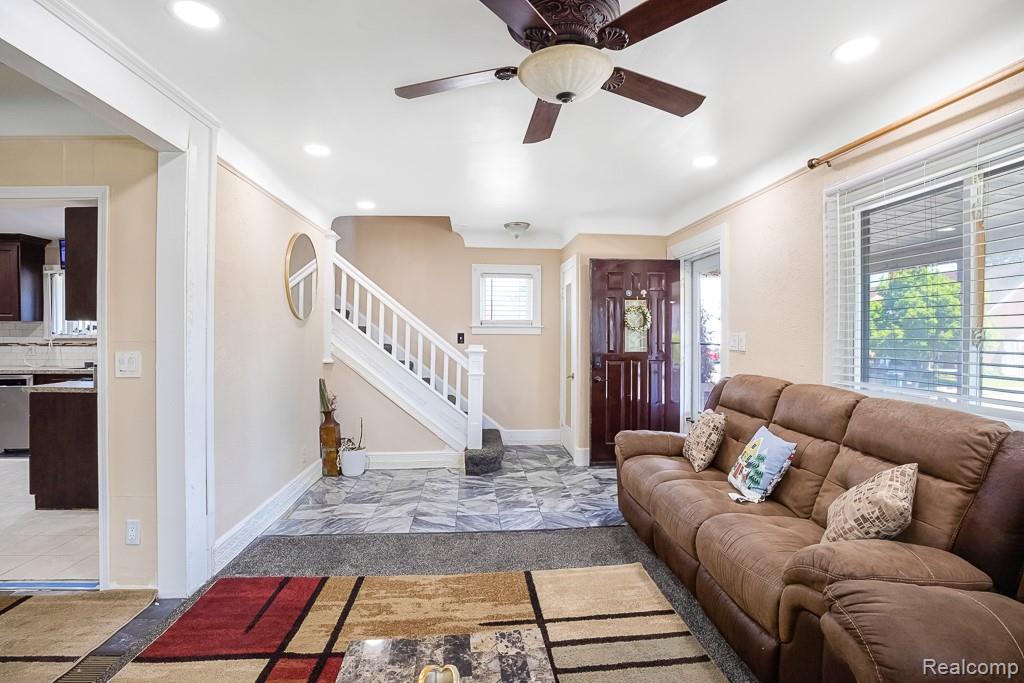 4663 Mead Street N, Dearborn, MI 48126 — Photo 6