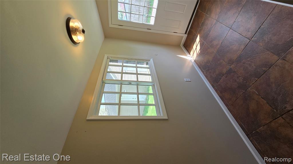 3148 Woodlawn Street, Commerce Twp, MI 48390 — Photo 23