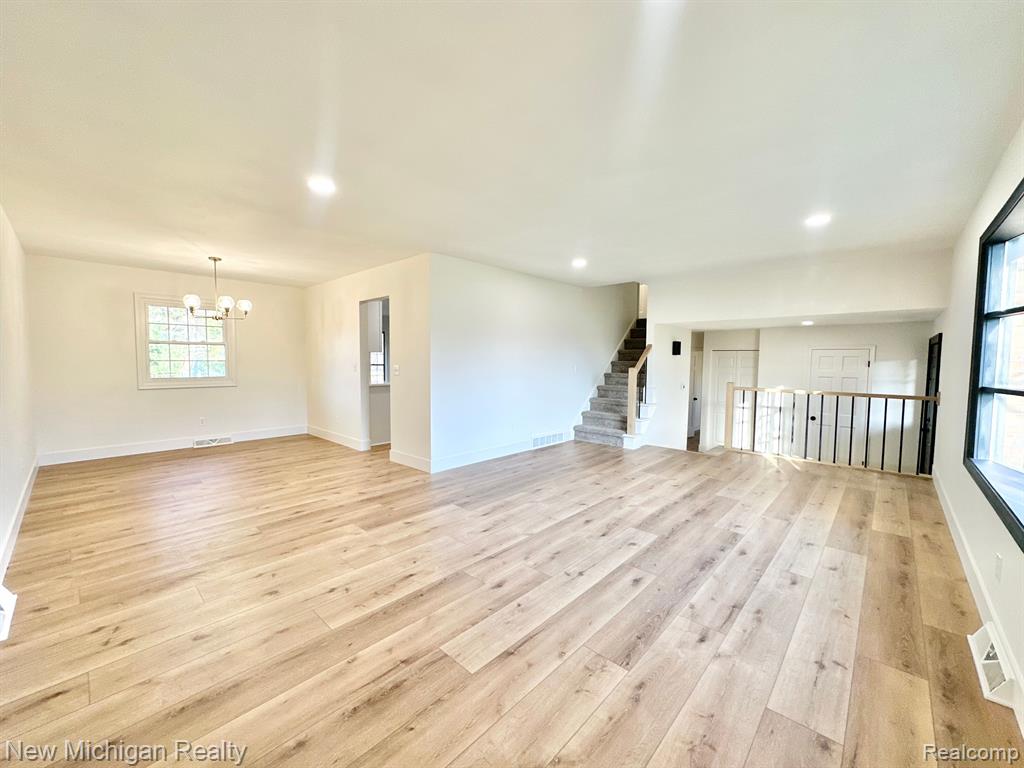 9080 SADDLE HORN Drive, Flushing, MI 48433 — Photo 9