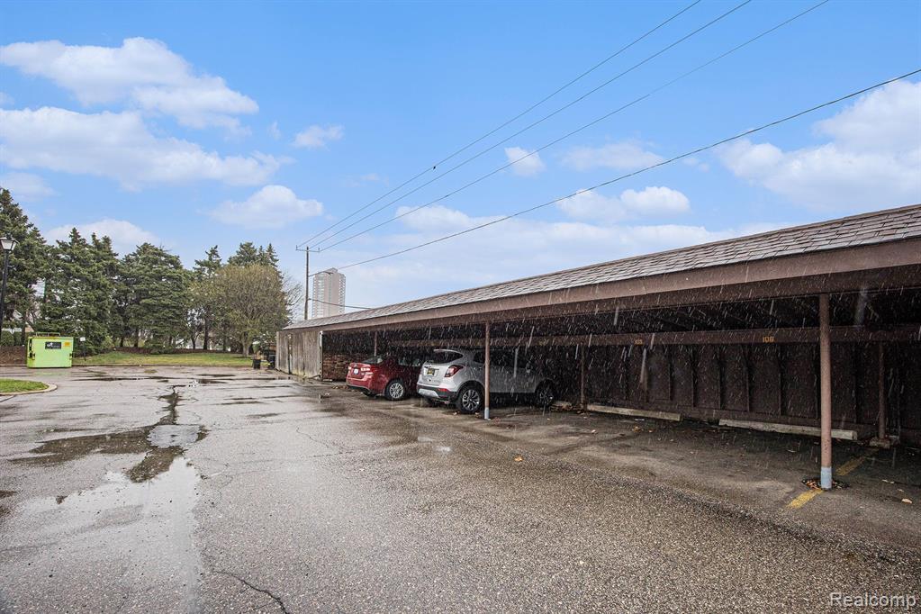 406 RIVIERA Drive, Saint Clair Shores, MI 48080 — Photo 18
