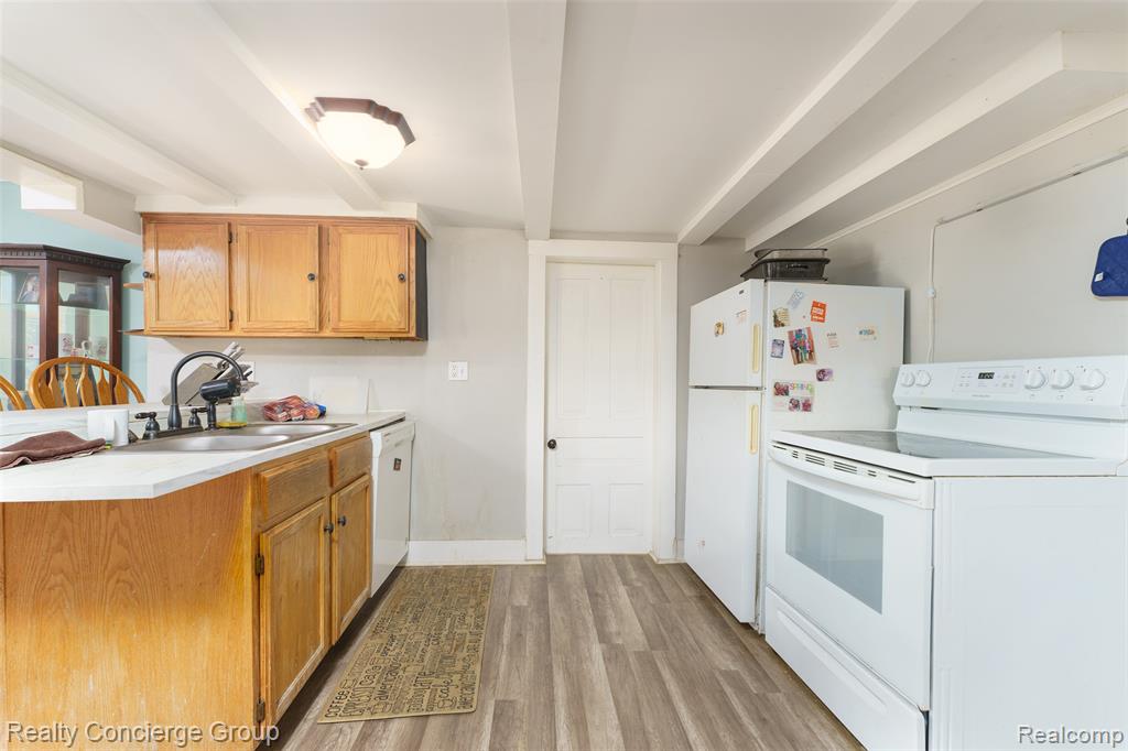 223 S Summit Street, Webberville, MI 48892 — Photo 5