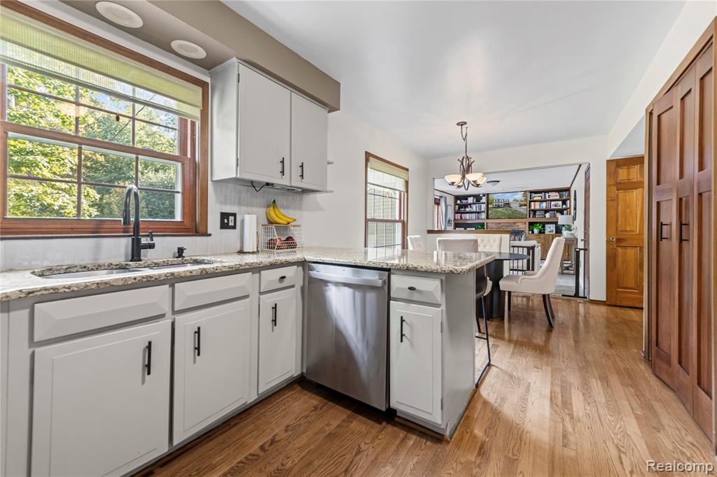 8173 Wood Drive, Grosse Ile, MI 48138 — Photo 14