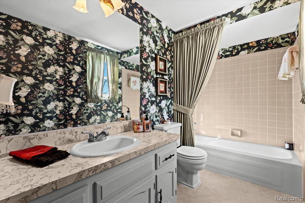40528 LADENE Lane, Novi, MI — Photo 20