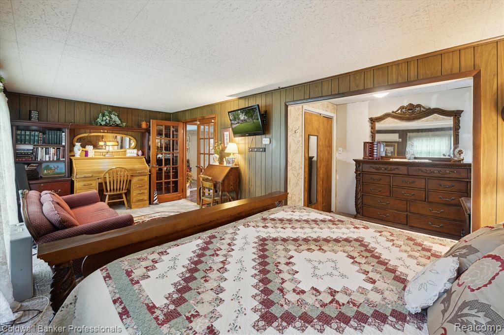 6479 W Court Street, Flint, MI 48532 — Photo 15
