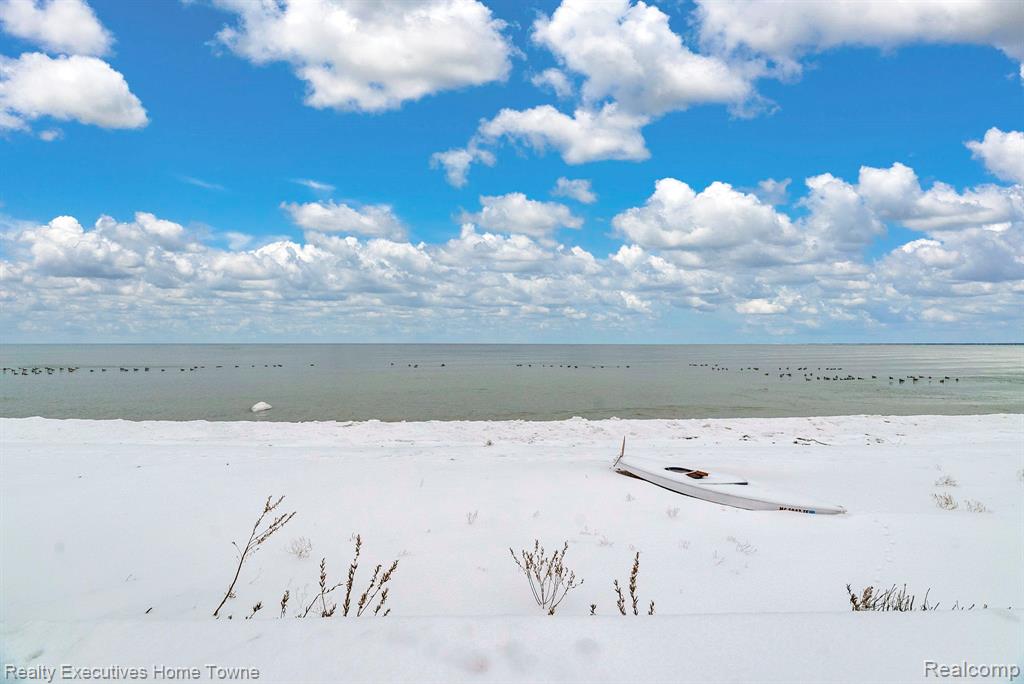 5430 Lakeshore Road, Fort Gratiot, MI 48059 — Photo 58