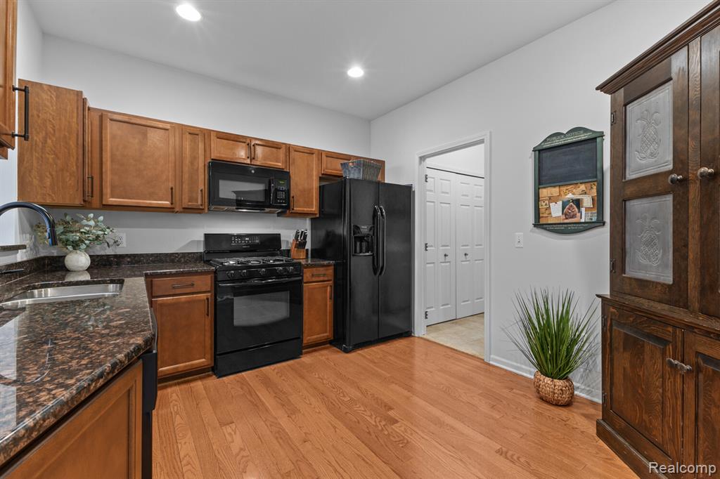 3333 Grove Lane, Auburn Hills, MI 48326 — Photo 10
