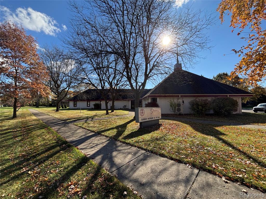 46001 Warren, Canton, MI 48187