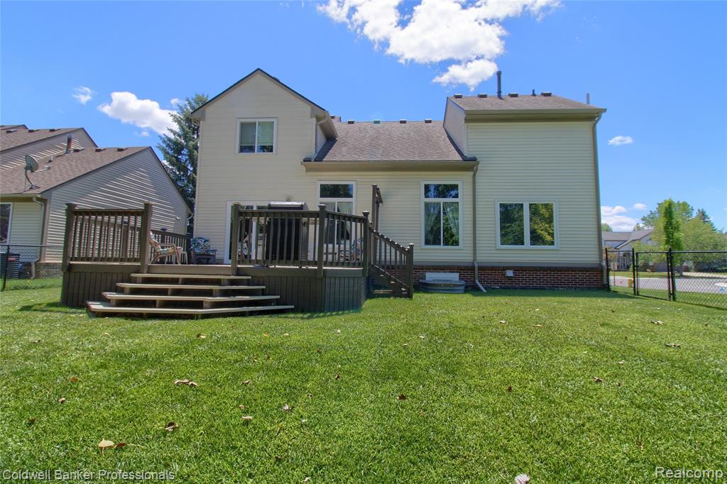 7749 Dover Drive, Ypsilanti, MI 48197 — Photo 32