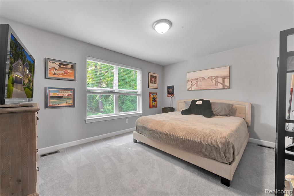 521 Heritage Ridge Drive, Milford, MI 48381 — Photo 25
