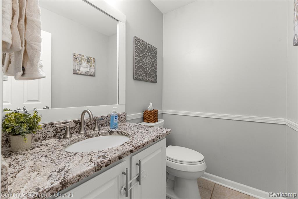 30999 Sudbury Street, Farmington, MI 48331 — Photo 23