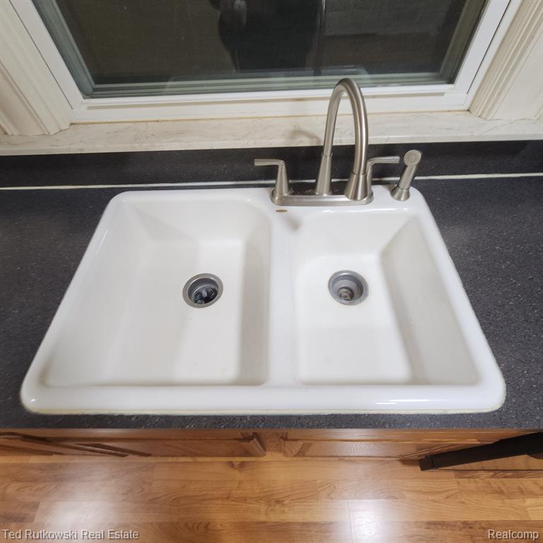 315 N MAIN Street SW, Capac, MI 48014 — Photo 7