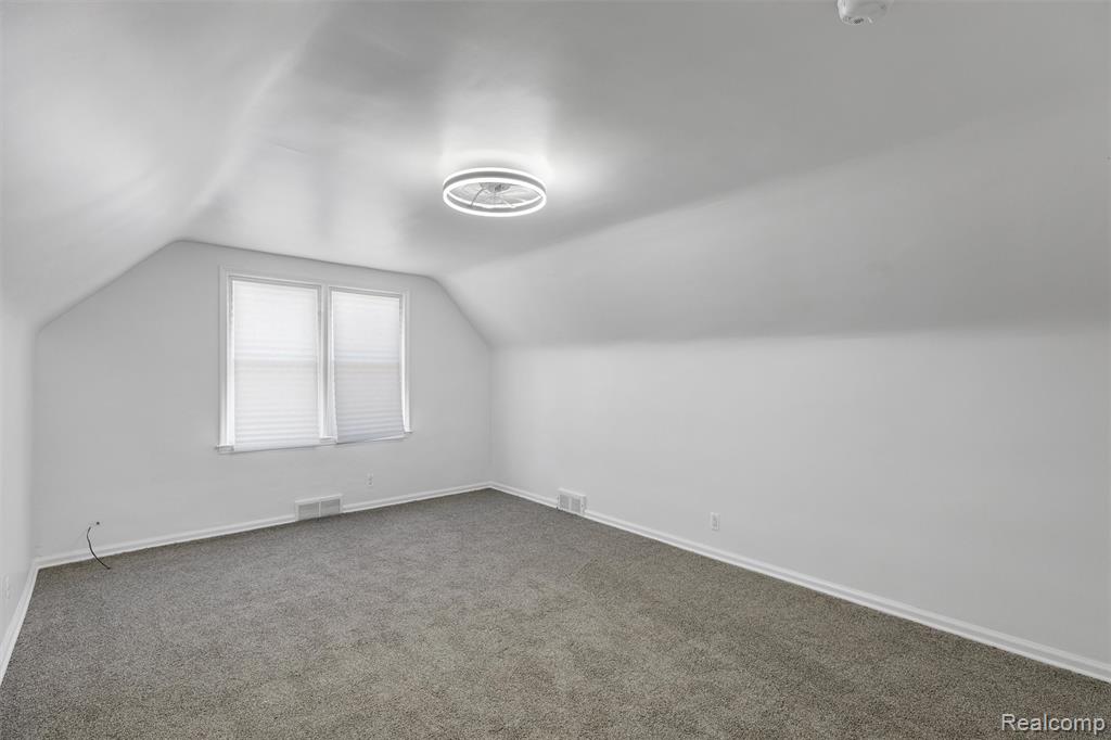 17366 Centralia, Redford, MI 48240 — Photo 11