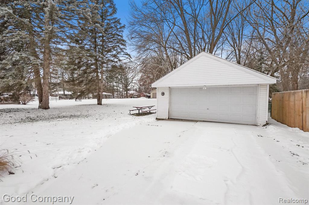 47155 VANKER Avenue, Shelby Twp, MI 48317 — Photo 22