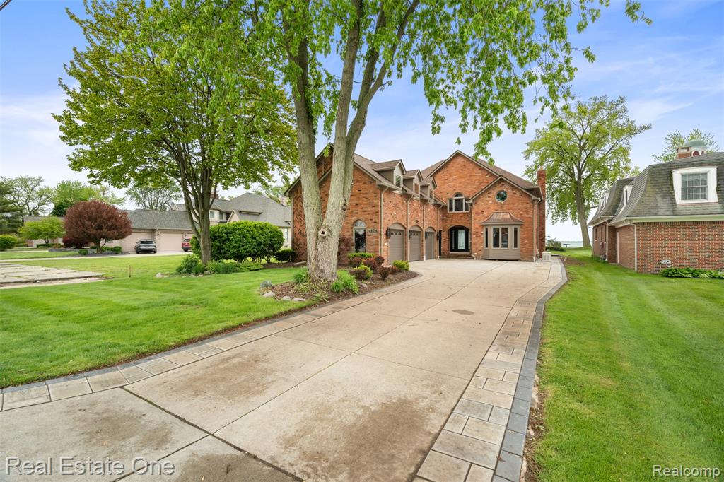 48556 Harbor Drive, Chesterfield, MI 48047 — Photo 3