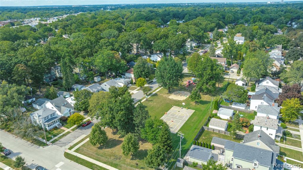 817 Fernwood Road, Royal Oak, MI 48067 — Photo 34