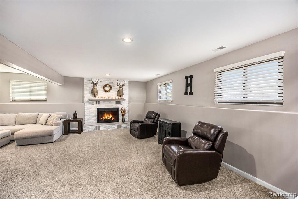 47751 Chrys Road, Macomb, MI 48044 — Photo 12