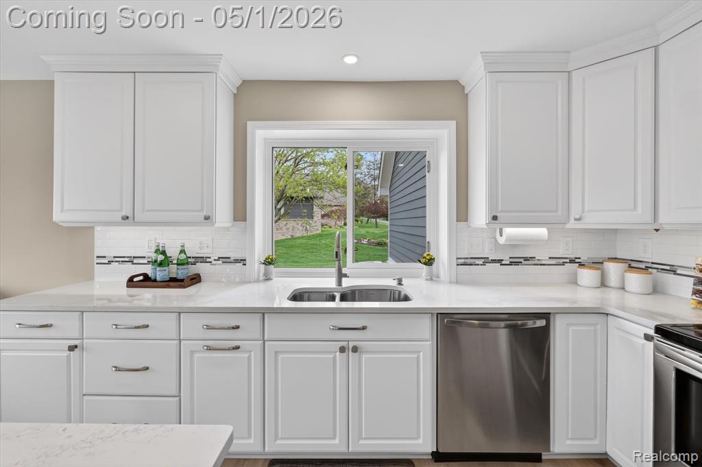 6153 Rosewood Parkway, White Lake, MI 48383 — Photo 13