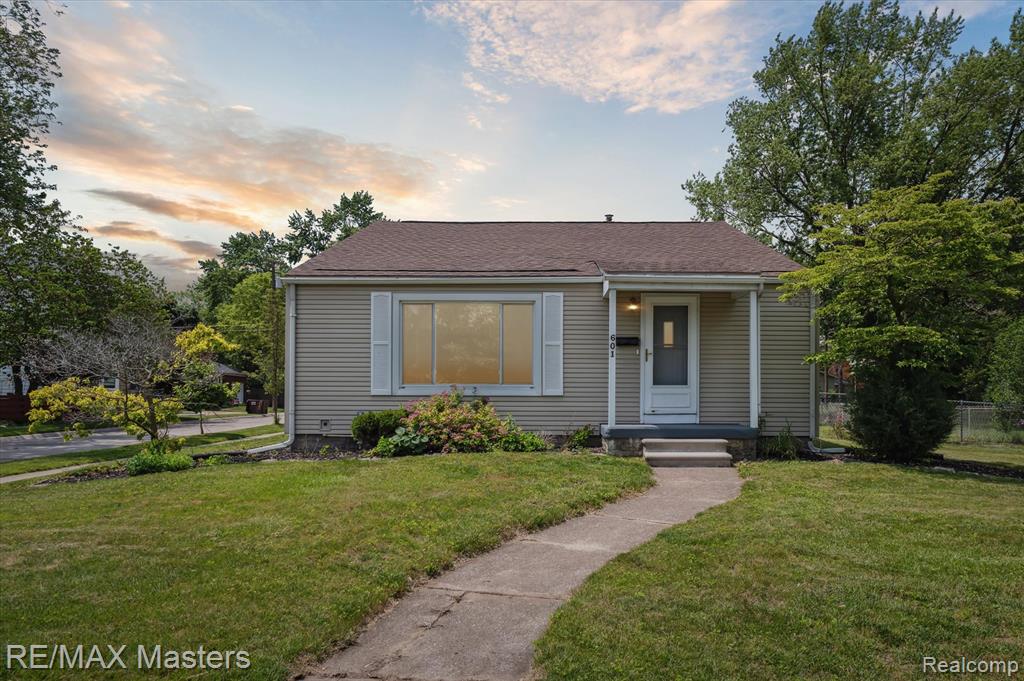 601 Saint Marys Avenue, Monroe, MI 48162 — Photo 2