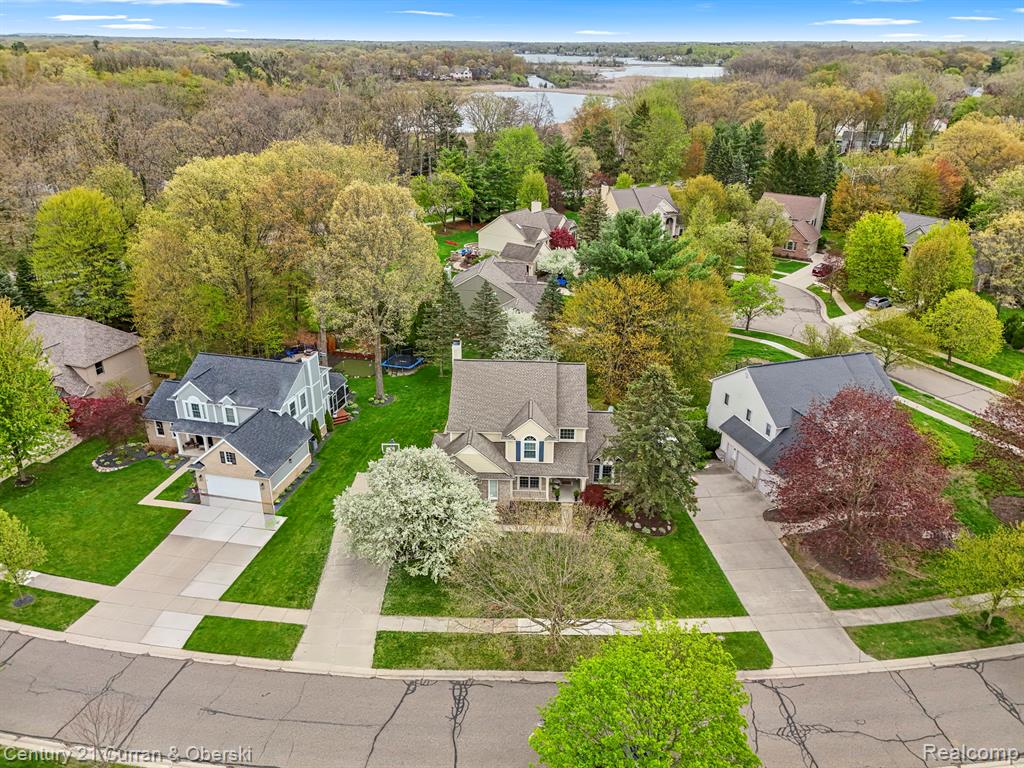 1424 Woodbridge Lane, Wixom, MI 48393 — Photo 6