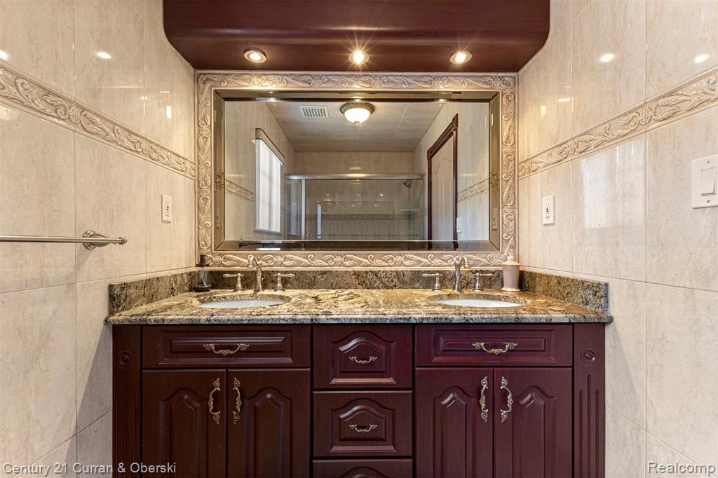 6318 Whitefield Street, Dearborn Heights, MI 48127 — Photo 40