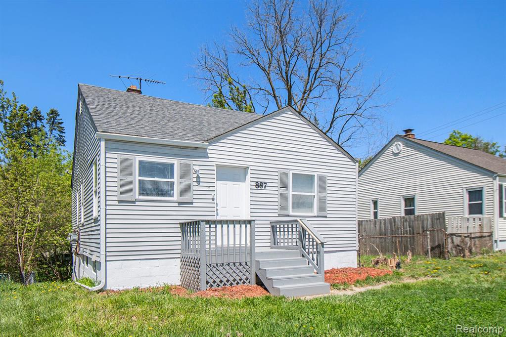887 UNIVERSITY Drive, Pontiac, MI 48342 — Photo 3
